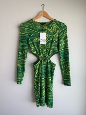 Zara Cut Out Mini Dress Green Yellow Swirl Long Sleeve Bodycon Size Small NWT